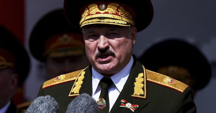 Bielorussia, annullati gli europei di ciclismo a Minsk dopo arresto del dissidente Protasevich. Lukashenko risponde bloccando voli verso Ue