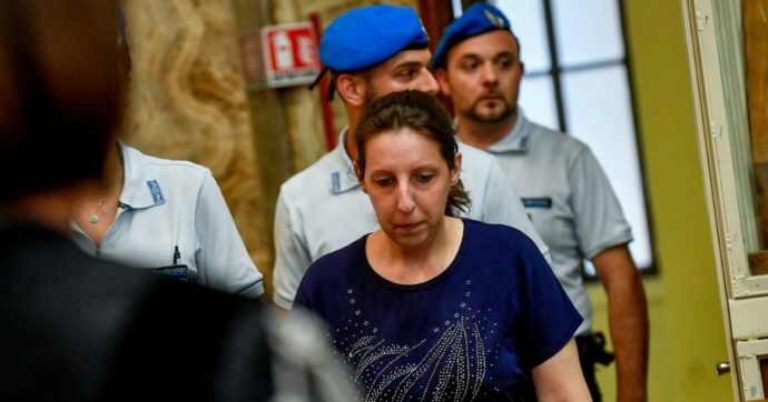 Saronno, omicidi in corsia: annullata dalla Cassazione la sentenza all’infermiera Laura Taroni
