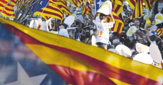 Copertina di “Diada”, non è qui la festa. Separatisti divisi dai guai