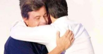 Copertina di Calenda posta la foto di un abbraccio con Renzi: “Ci siamo scontrati, ma ciò non cancella il ricordo degli anni di lavoro insieme”