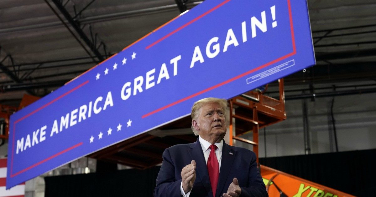 Elezioni Usa, Donald Trump e la teoria del colpo di stato: il voto per posta è la miccia per non mollare la Casa Bianca in caso di sconfitta