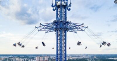 Copertina di Giostra si blocca per un blackout: 8 persone terrorizzate rimangono sospese a 10 metri di altezza per 40 minuti