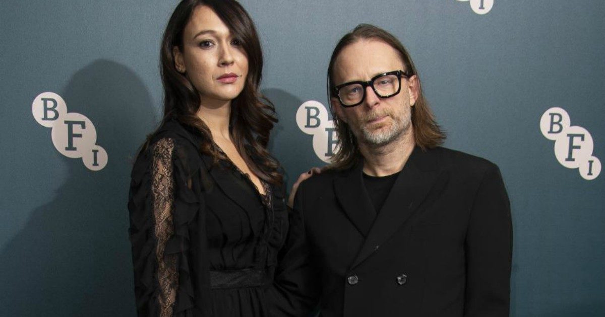 Thom Yorke, il leader dei Radiohead sposa l’attrice siciliana Dajana Roncione: le nozze da sogno a Bagheria
