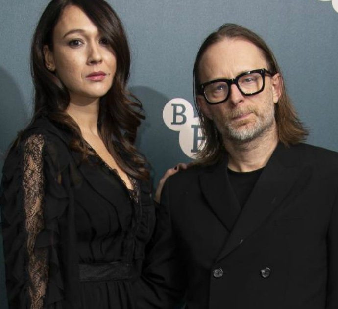 Thom Yorke, il leader dei Radiohead sposa l’attrice siciliana Dajana Roncione: le nozze da sogno a Bagheria