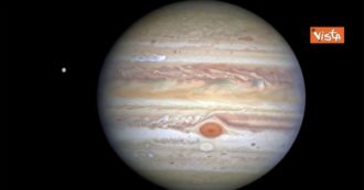 Copertina di La Nasa cattura nuove immagini di Giove e del suo satellite Europa: il super-telescopio Hubble mostra scene inedite