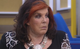 Copertina di Live Non è la D’Urso, “Patrizia De Blanck è la nipote di Benito Mussolini e non ha nessuna origine nobiliare”