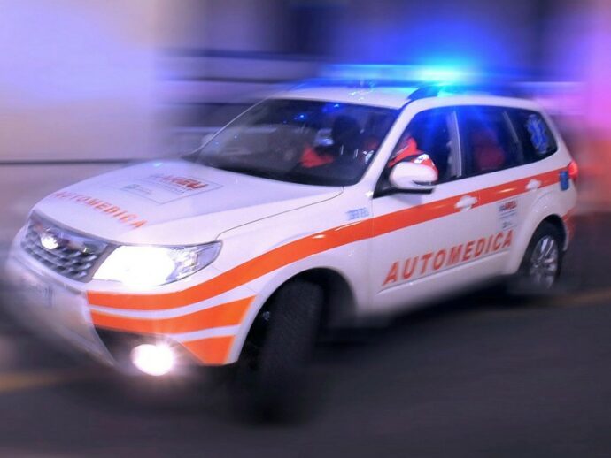 Studente di 24 anni muore dopo caduta dal monopattino. “Non gli hanno fatto la Tac addominale”