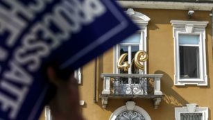 Copertina di Legnano, ex roccaforte leghista: dopo l’arresto del ‘suo’ sindaco, il Carroccio perde un terzo dei voti. Li raccoglie Fdi, che va al ballottaggio