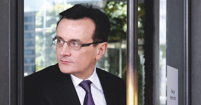 Vaccini per l’Europa: “Togliere il segreto su accordi e negoziati”