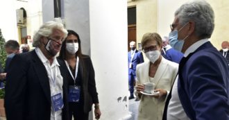 Copertina di D’Alema: “Conte? Non ne vedo di migliori. Estratto a sorte, ma ci è andata bene”