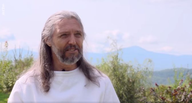 La polizia russa arresta il “Gesù della Siberia”, l’ex agente che ha riscritto la Bibbia