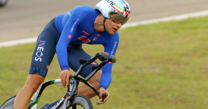 Filippo Ganna è campione del mondo di ciclismo a cronometro: l’impresa a Imola