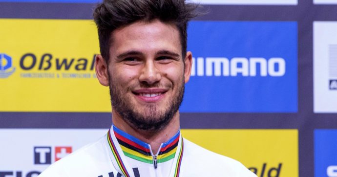 Ciclismo, Filippo Ganna trionfa ai Mondiali su pista di Glasgow: è oro nell’inseguimento