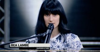 Copertina di XFactor 2020, la concorrente dislessica commuove i giudici alle audition. Il brano di Bea Lambe sul suo “superpotere” vale 4 Sì