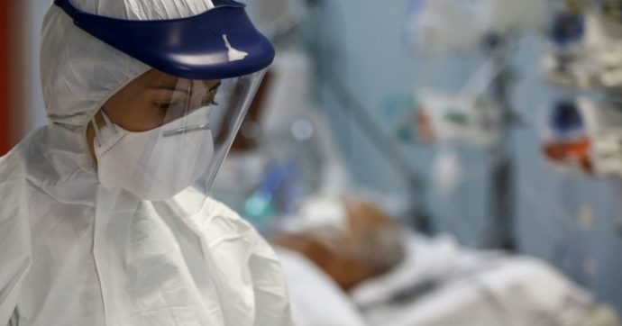 Coronavirus, l’Unità di crisi del Lazio avvia il reclutamento straordinario dei medici in pensione: servono anestesisti e rianimatori
