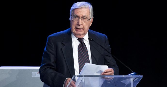 Legge elettorale e liste bloccate, il costituzionalista Cheli: “Basta con i partiti che si aggrappano ai listini bloccati”