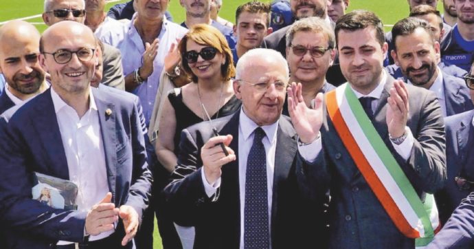 “Sì, Vincenzo m’è padre a me”: quanti figli di papà per De Luca