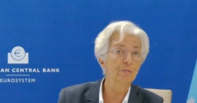 Bce, rinviata a dicembre la decisione su nuovi interventi anti crisi. Lagarde: “Con impennata dei contagi indebolimento dell’economia”
