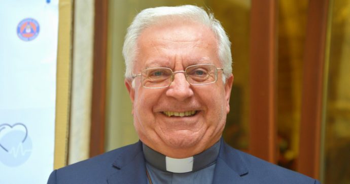 Caso Becciu, presidente di Pax Christi: “Come faremo ora a chiedere la carità? Il Papa è stato severo. Ma la Chiesa allontani sesso e denaro”