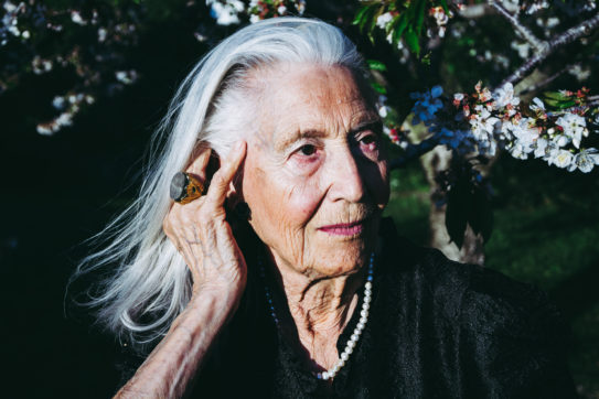 Copertina di Il segreto di Licia, influencer a 90 anni: “Siate felici, le rughe non sono una malattia”