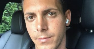 Copertina di Claudio D’Alessio, il figlio di Gigi in tribunale: l’ex colf lo accusa di averla ridotta “in stato di semi schiavitù. Picchiata e cacciata di casa”