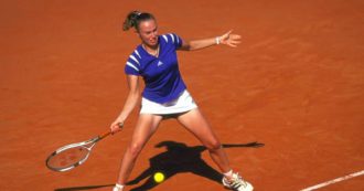 Copertina di Martina Hingis, auguri alla più giovane regina di Wimbledon che sentì il peso della sua precocità