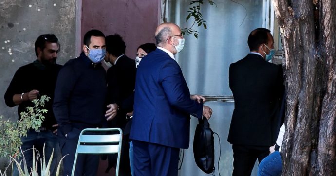 Il conclave dei ministri 5S. “Subito gli Stati generali”