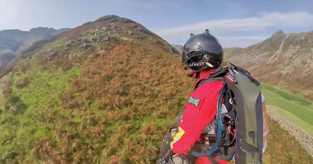 Il soccorso non sarà più a piedi: così l'”uomo volante” potrà salvare vite in montagna (impiegando pochissimo tempo) – Video