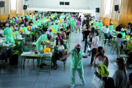 Copertina di La politica senza senso che la Spagna sta pagando a caro prezzo (di vite umane)