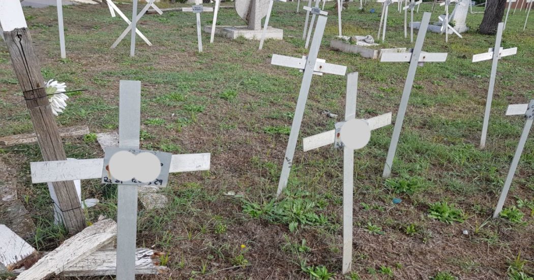 Roma, i feti sepolti nei cimiteri della Capitale non riporteranno più il nome di chi ha abortito: via libera del Consiglio comunale