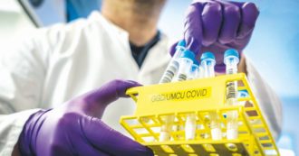 Copertina di Coronavirus, Johnson&Johnson sospende la sperimentazione del vaccino: “Eventi avversi non spiegabili” su un volontario