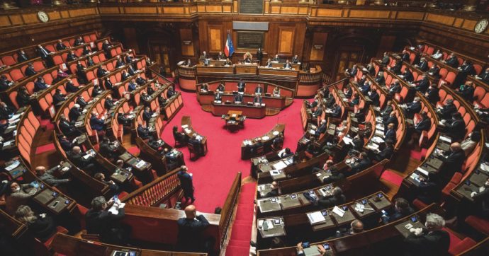 Riecco i furbastri: Salvini non li caccia e i 2 fanno comizi