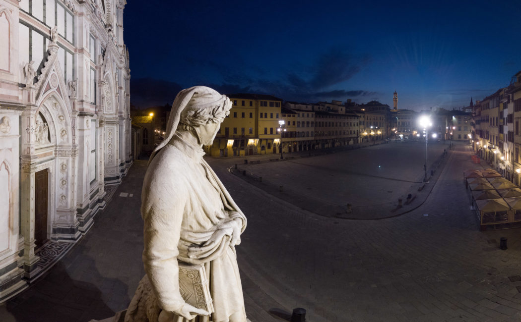 Firenze, piazza Santa Croce, statua di Dante