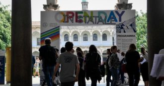 Copertina di Distributori di assorbenti a prezzi calmierati: l’università Statale di Milano è la prima in Italia ad aver accettato di installarli