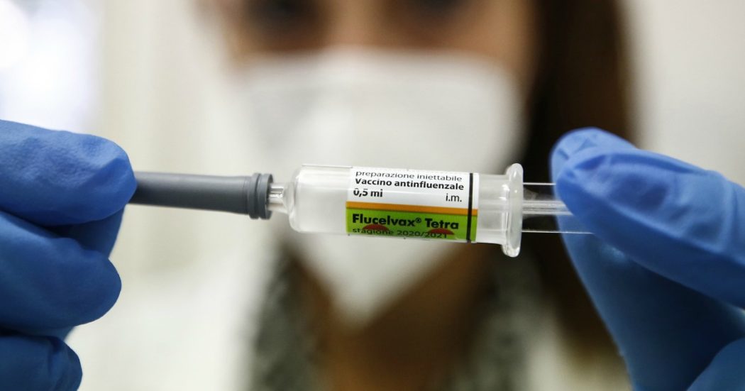 Coronavirus, Eli Lilly sospende test clinici sul vaccino: “Possibili preoccupazioni legate alla sicurezza”