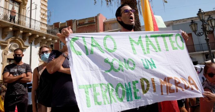 Pd e associazioni in piazza, Matteo in tribunale e poi al comizio