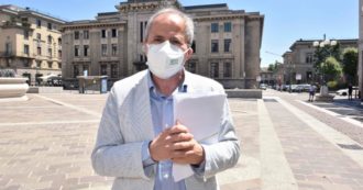 Copertina di Crisanti: “Se i numeri salgono perdiamo il controllo: salta il tracciamento”