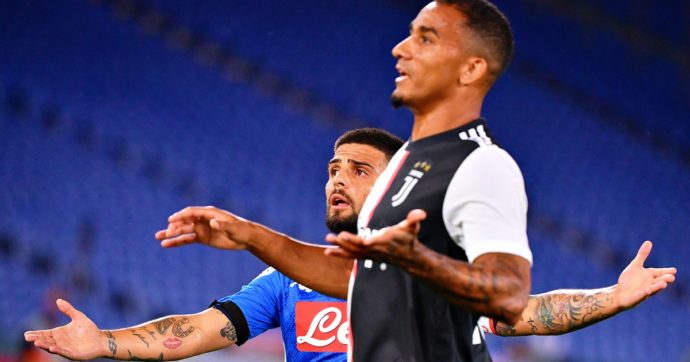 Juve-Napoli può mettere fine al campionato: il rinvio sarebbe un precedente che renderebbe impossibile terminare in tempo per Europei