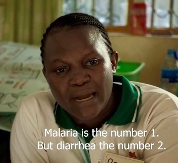 Anti-malarici autoctoni, multinazionali e vaccini inefficienti: il paradosso della malaria in Africa raccontato nel docu-film La Febbre