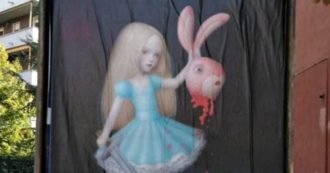 Copertina di Bambine dominatrici e conigli di peluche decapitati: le illustrazioni artistiche per le strade di Cremona che indignano Lega e Fdi