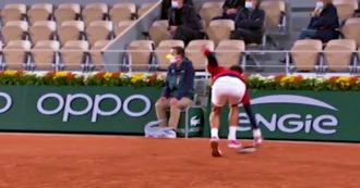 Copertina di Roland Garros, Djokovic colpisce di nuovo un giudice: “Ho rivissuto quegli attimi a New York”