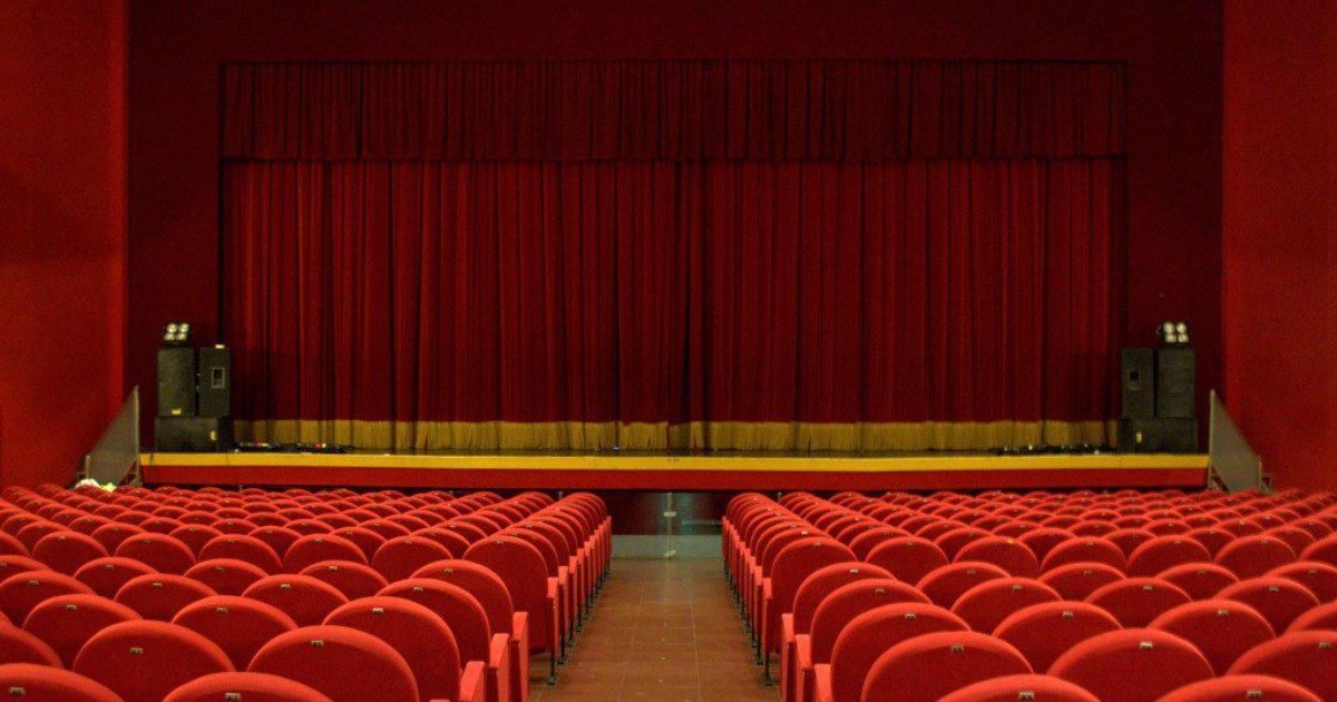 Stop a concerti, spettacoli a teatro e cinema, ecco come recuperare il biglietto (quando si può): il voucher va chiesto entro 30 giorni