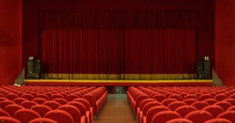 Copertina di Stop a concerti, spettacoli a teatro e cinema, ecco come recuperare il biglietto (quando si può): il voucher va chiesto entro 30 giorni