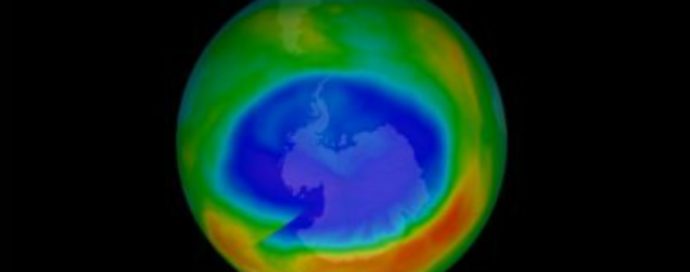 Il buco dell’ozono ha raggiunto la sua massima estensione: “Le concentrazioni in Antartide si sono ridotte a valori prossimi allo zero”