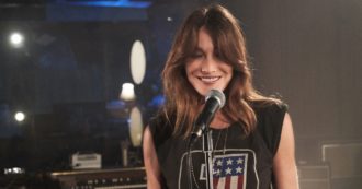 Copertina di Provaci ancora Carlà, regina del kitsch