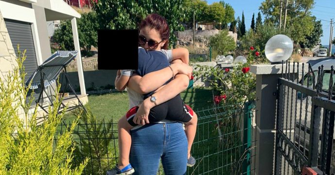 “Da sette mesi il mio ex in Turchia con nostro figlio: si rifiuta di rientrare nonostante la sentenza del tribunale. Mattarella ci aiuti”