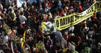 Grecia, processo ad Alba Dorata: è “organizzazione criminale”. Una condanna per omicidio. In 15mila fuori dal Tribunale: scontri