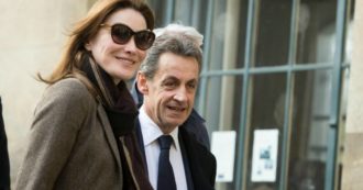 Copertina di Carla Bruni: “Nicolas Sarkozy è un uomo fragile, per questo l’ho sposato. È pieno di energia, ma c’è qualcosa di strano”
