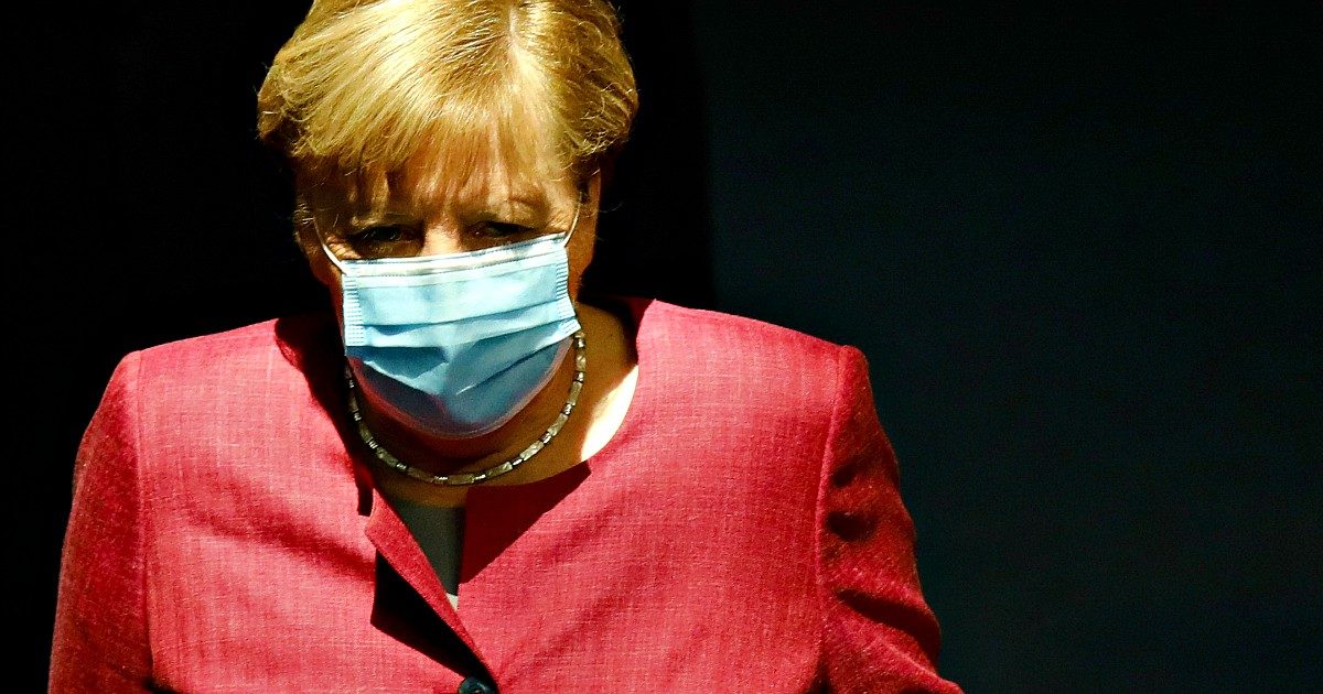 Isolamento e quarantena diversi, test solo per trovare nuovi casi e ruolo centrale dei medici di base. La strategia tedesca: analogie e differenze con l’Italia