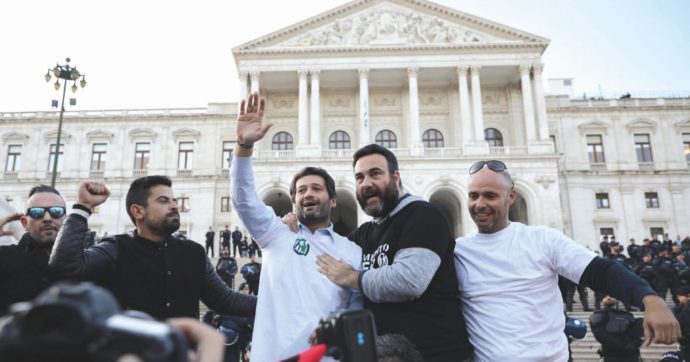 Copertina di Com’è triste Lisbona, fra pestaggi razzisti e il clone di Salvini